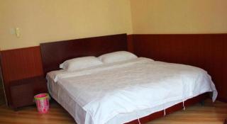 Qingdao Huake Holiday Hotel - 1