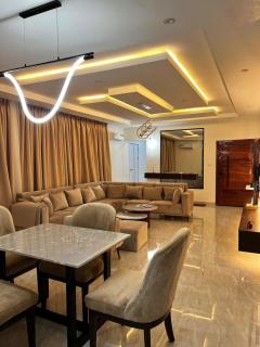 New Cosy 2bed apartment and 1 BQ - 4