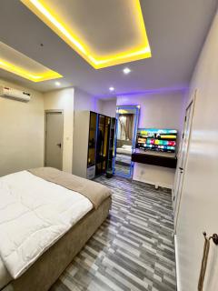 New Cosy 2bed apartment and 1 BQ - 5