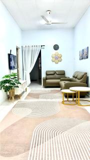 Ainaa Homestay - 8