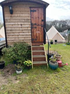 Cherry tree Shepards hut - 3