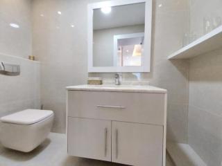 Abdoun Golden square district appratment - 1