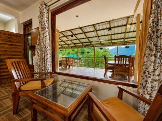 Mahima Cottage - Near Waterfall with wooden Bridge - 1