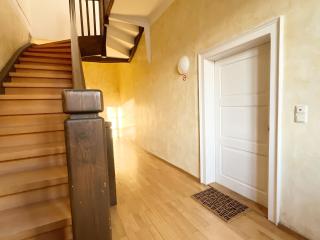 Wunderschöne Denkmalwohnung in Bamberg-Hallstadt - neu möbliert - 1