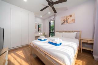 Super Friendly TH Laguna Park - 4