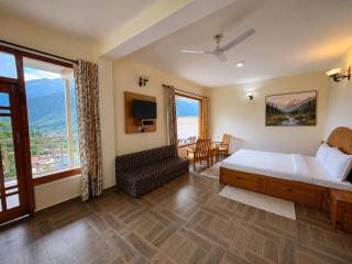 Mahima Cottage - Near Waterfall with wooden Bridge - 7
