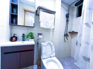 Classic Orchid Suites - Swimming Pool, Gym, Garden, Rooftop Restaurant - 1