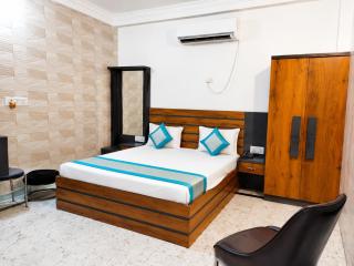 Hotel Nirmala Residency - Premium Family Stay Near Ram Janmabhoomi Ayodhya with Comfort, AC Rooms, WiFi, Parking & Prime Location - 2
