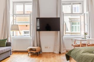 Comfy 2BR Apt, Perfect for Long Stays Near Rennweg - Viena - 4