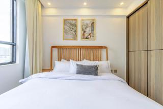 Stylish 1BR plus Private Office Utilities Included - 4