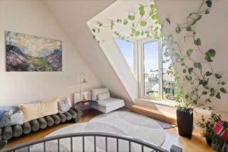 3BR Sunset Penthouse in Central & Quiet Location - 5 min walk from Central Station - 9
