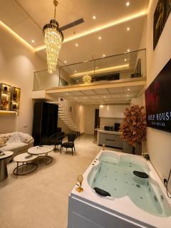 Luxury duplex with jacuzzi in Gurugram stay - 0