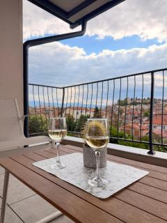 Two-Bedroom Apartment in Plovdiv City Center with Private Garage - 1