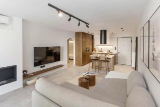 Chic Athenian Riviera Retreat in Vari by GHH - 9