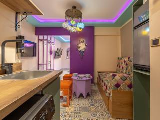 Moroccan Studio Jacuzzi 5 Min Airport selfcheck-in - 3