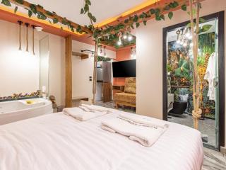 Jungle jacuzzi studio 1BD self check in Cairport - 9