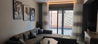 Spacious 3BR Apartment with Terrace & Parking - 6