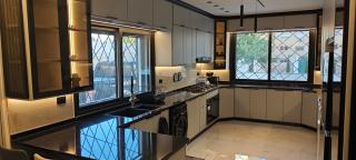 Spacious 3BR Apartment with Terrace & Parking - 4