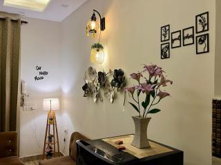 The Comfort Cove 1BHK Near IGI AirPort & Yashobhoomi - 4
