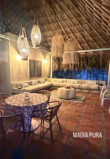 Macondo Beach House - 9