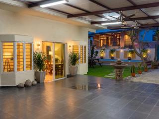 Ocean Villa Retreat With BBQ & Jacuzzi Nights - 2
