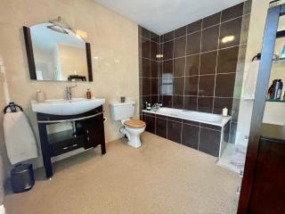 Ivy House - 5