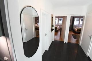 Modernes App mit 2 KingSize Betten und Arbeitsplatz - Essen - 5