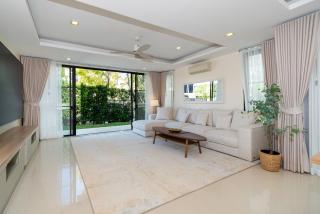 Luxury 5 bed Laguna Park no Pool - 4