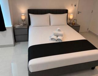 New 6 Bed- 4 Bath Home Near Luton Airport - 5