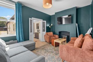 Luxury Home, Sleeps 12, Pool Table, Free Parking - 7