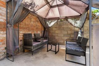 Luxury Home, Sleeps 12, Pool Table, Free Parking - 6