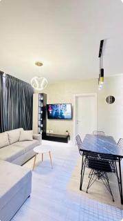 Tirana Central Modern Apartment - 9