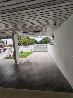 Private Bathroom Queen Kota Permai - 4