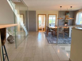 "GLÜCKSMOMENT" - Premium Apartments Seekirchen, beeindruckende Ferienwohnung mit gemeinsam genutzter Poolarea - 9