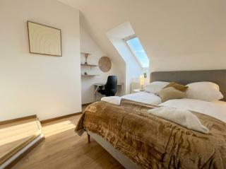 Modern Private Rooms with Balcony near Belvedere Palace - 9