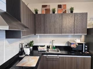 2BR in Makati Philippines, 3 Balconies, FREE Pool & Sauna, Direct Mall Access - 7