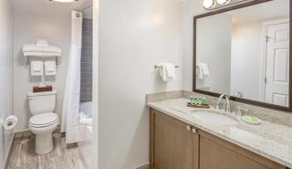 Newport Harbor Vacation Resort Stay- 2bd- 2bath - 3
