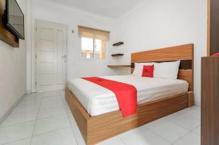 RedDoorz Plus near Palembang Square Mall - 3