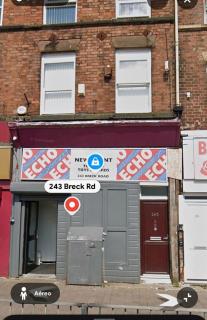 Flat 5 min From Stadium - 9