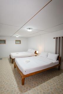 Daisy Cottages Resort - 9