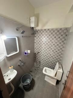 Secret Getaway with Premium & Cozy 1BHK Kondapur - 3