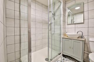 Elegant One-Bedroom Suite at Cardiff Bay , Prime Location Cardiff - 5