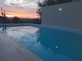 Peaceful Countryside Retreat with Pool & Jacuzzi by Destination GREEN Croatia - 9