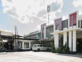 Urbanview Hotel Surya Kahayan Palangkaraya by RedDoorz - 2