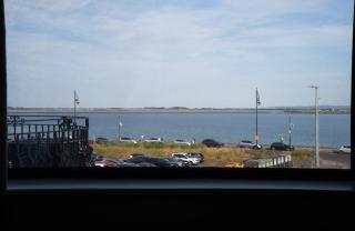 Designer 2-Bed Apartment with Stunning Sea Views - 6