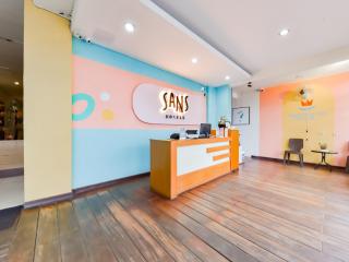 Sans Hotel Zam-Zam Syariah Palangkaraya - 1