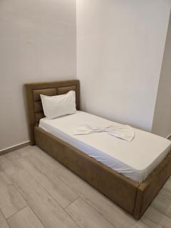 Husi Hotel - 4