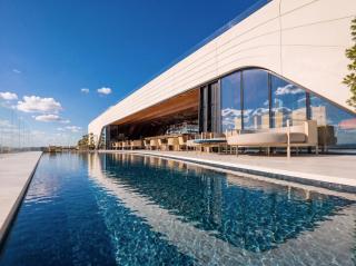 27th Top Floor Designer Apartment In Mercury Tower With Pool Access - 8