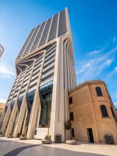 27th Top Floor Designer Apartment In Mercury Tower With Pool Access - 3