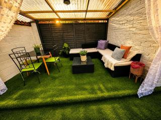 Room 6 Shared House in L6 - 1